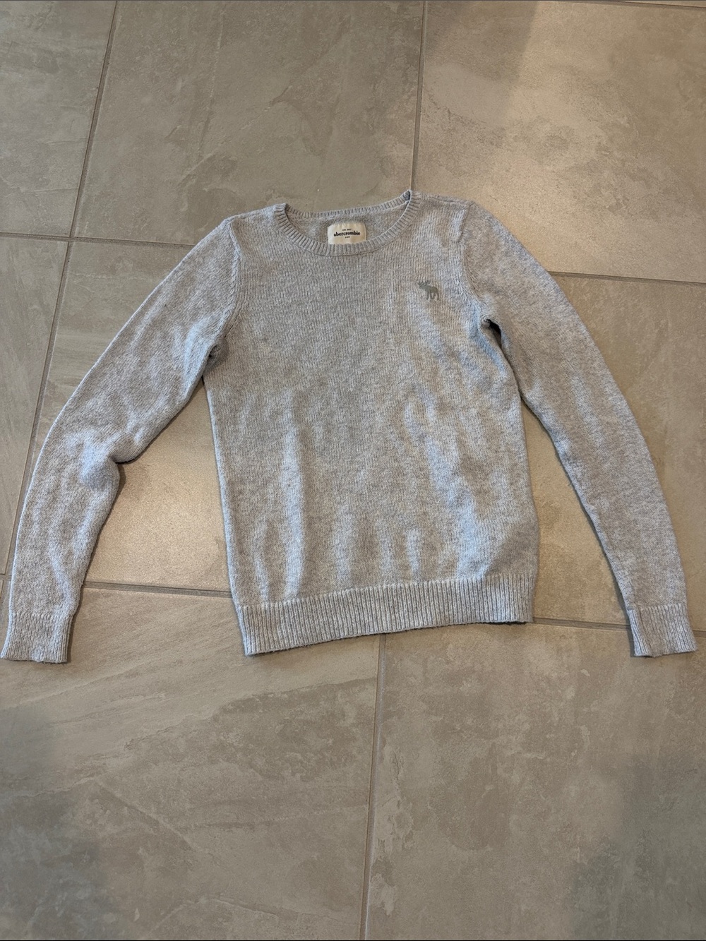 Y2K Abercrombie Kid's Light Gray Crewneck Sweater